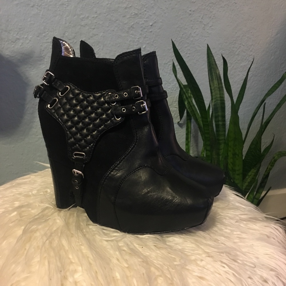 Sam Edelman “Zoe” leather boots